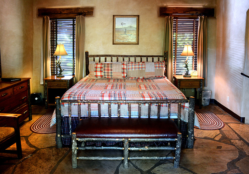 El Portal Sedona Hotel - Sedona Accommodations - The Flat Rock Hickory Room