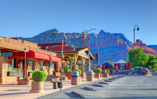 Sedona is a city that straddles the county line between Coconino and Yavapai counties in the northern Verde Valley region of the U.S. state of Arizona